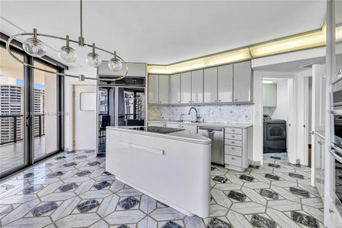 Copropriété à vendre à Aventura, Floride: 4 chambres, 282.79 m2 № 1841302 - photo 12
