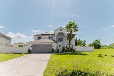 Casa en venta en Kissimmee, Florida, 4 dormitorios, 253.99 m2 № 1906615 - foto 1