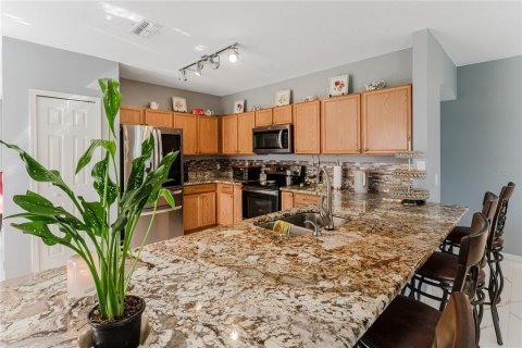 Casa en venta en Kissimmee, Florida, 4 dormitorios, 253.99 m2 № 1906615 - foto 15