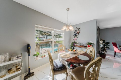 Casa en venta en Kissimmee, Florida, 4 dormitorios, 253.99 m2 № 1906615 - foto 12