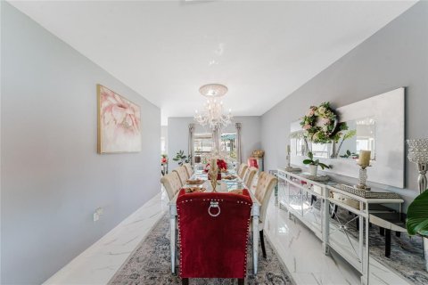 Casa en venta en Kissimmee, Florida, 4 dormitorios, 253.99 m2 № 1906615 - foto 10