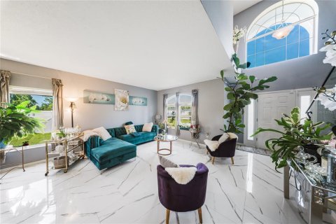 Casa en venta en Kissimmee, Florida, 4 dormitorios, 253.99 m2 № 1906615 - foto 3