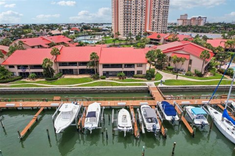 Condo in Saint Petersburg, Florida, 2 bedrooms  № 1814967 - photo 4