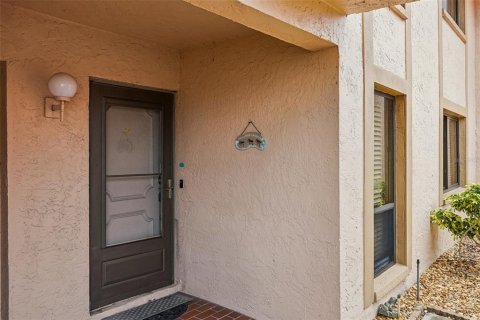 Condo in Saint Petersburg, Florida, 2 bedrooms  № 1814967 - photo 2