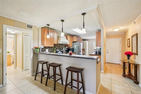 Condo in Saint Petersburg, Florida, 2 bedrooms  № 1814967 - photo 16