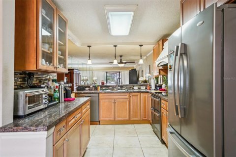 Condo in Saint Petersburg, Florida, 2 bedrooms  № 1814967 - photo 17