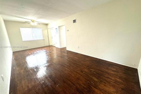 Снять в аренду квартиру в Корал-Гейблс, Флорида 1 спальня, № 2005090 - фото 5