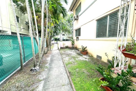 Снять в аренду квартиру в Корал-Гейблс, Флорида 1 спальня, № 2005090 - фото 15