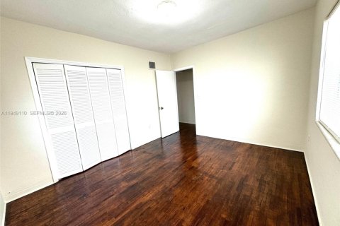 Снять в аренду квартиру в Корал-Гейблс, Флорида 1 спальня, № 2005090 - фото 8