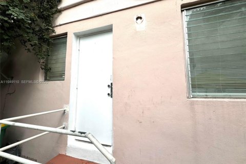 Снять в аренду квартиру в Корал-Гейблс, Флорида 1 спальня, № 2005090 - фото 16