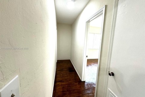 Снять в аренду квартиру в Корал-Гейблс, Флорида 1 спальня, № 2005090 - фото 7