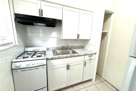 Снять в аренду квартиру в Корал-Гейблс, Флорида 1 спальня, № 2005090 - фото 13