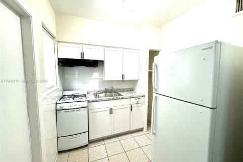 Снять в аренду квартиру в Корал-Гейблс, Флорида 1 спальня, № 2005090 - фото 11