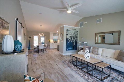 Villa ou maison à vendre à Rotonda, Floride: 3 chambres, 165.09 m2 № 2421984 - photo 4