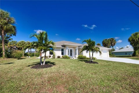 Villa ou maison à Rotonda, Floride 3 chambres, 165.09 m2 № 2421984