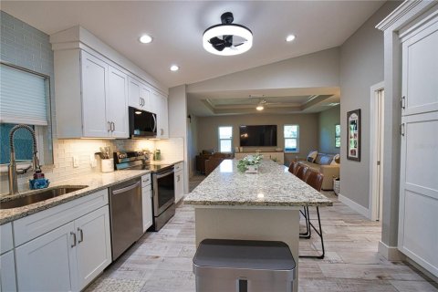 Villa ou maison à vendre à Rotonda, Floride: 3 chambres, 165.09 m2 № 2421984 - photo 6