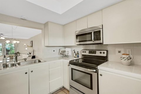 Купить кондоминиум в Венеция, Флорида 8 комнат, 99.87м2, № 1810653 - фото 13