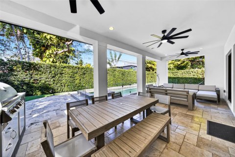 Casa en venta en Miami, Florida, 5 dormitorios, 380.16 m2 № 2029823 - foto 20