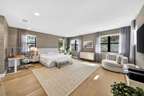 Casa en venta en Miami, Florida, 5 dormitorios, 380.16 m2 № 2029823 - foto 30
