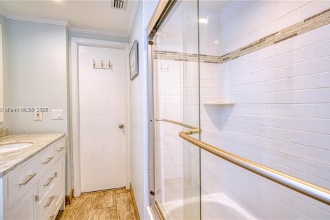 Condo in Fort Lauderdale, Florida, 2 bedrooms  № 1953690 - photo 21