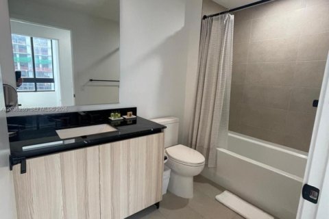 Copropriété à louer à Miami, Floride: 2 chambres, 70.51 m2 № 2084255 - photo 14