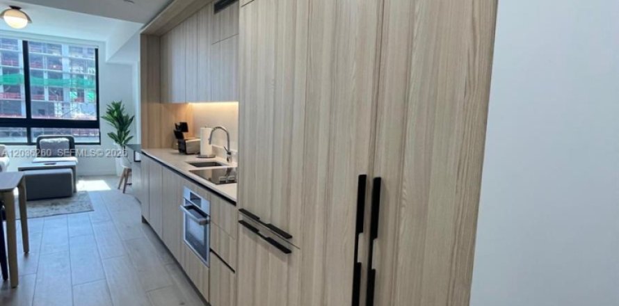 Condo à Miami, Floride, 2 chambres  № 2084255