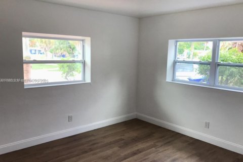 Casa en alquiler en North Lauderdale, Florida, 2 dormitorios, 92.9 m2 № 2050009 - foto 9