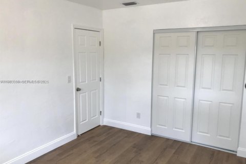 Casa en alquiler en North Lauderdale, Florida, 2 dormitorios, 92.9 m2 № 2050009 - foto 10