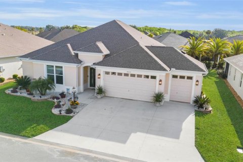 House in The Villages, Florida 3 bedrooms, 191.1 sq.m. № 1593571 - photo 7