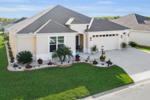 House in The Villages, Florida 3 bedrooms, 191.1 sq.m. № 1593571 - photo 5