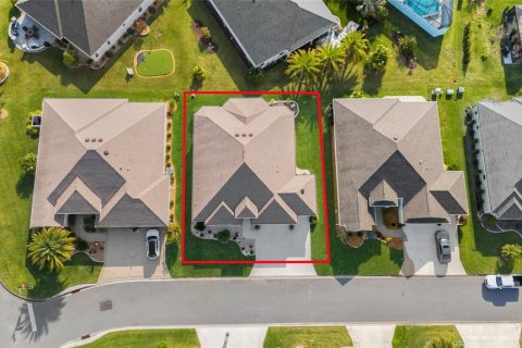 House in The Villages, Florida 3 bedrooms, 191.1 sq.m. № 1593571 - photo 3