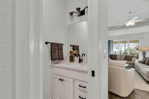 House in The Villages, Florida 3 bedrooms, 191.1 sq.m. № 1593571 - photo 14
