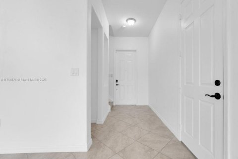 Villa ou maison à louer à Ave Maria, Floride: 3 chambres № 1861354 - photo 2