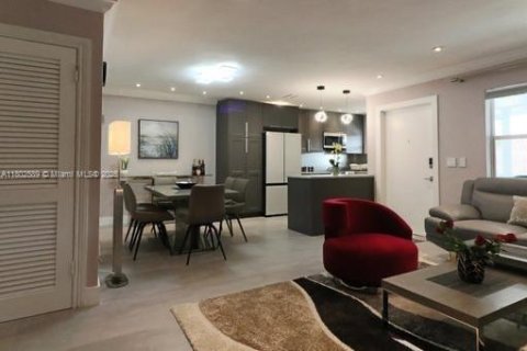 Купить кондоминиум в Халландейл-Бич, Флорида 2 спальни, 111.48м2, № 1981010 - фото 11