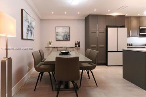 Купить кондоминиум в Халландейл-Бич, Флорида 2 спальни, 111.48м2, № 1981010 - фото 10