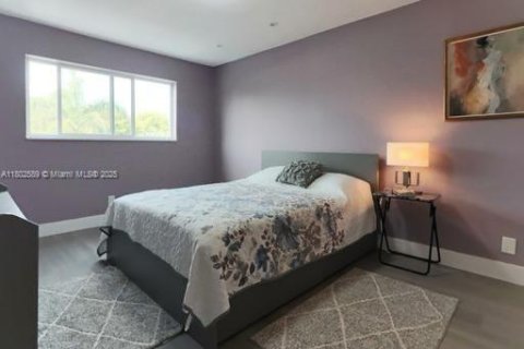 Купить кондоминиум в Халландейл-Бич, Флорида 2 спальни, 111.48м2, № 1981010 - фото 15