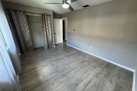 Copropriété à vendre à Clearwater, Floride: 2 chambres, 76.92 m2 № 1720199 - photo 11