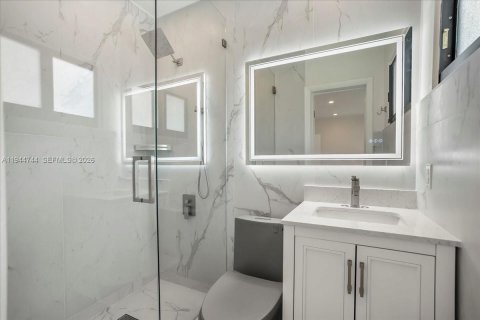 Купить виллу или дом в Майами, Флорида 3 спальни, 110.74м2, № 2152833 - фото 21