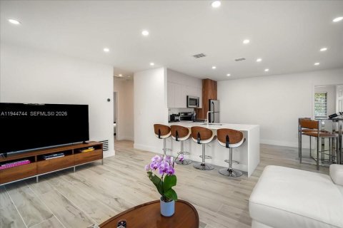Купить виллу или дом в Майами, Флорида 3 спальни, 110.74м2, № 2152833 - фото 7