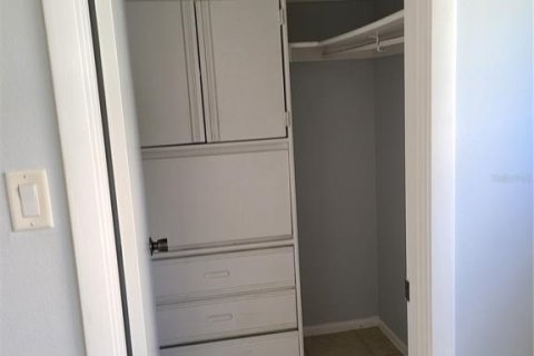 Condo in Sarasota, Florida, 1 bedroom № 2213896 - photo 10