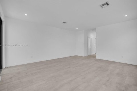 Touwnhouse à louer à Hallandale Beach, Floride: 3 chambres, 174.93 m2 № 1933339 - photo 14