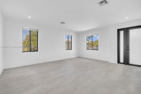 Touwnhouse à louer à Hallandale Beach, Floride: 3 chambres, 174.93 m2 № 1933339 - photo 15