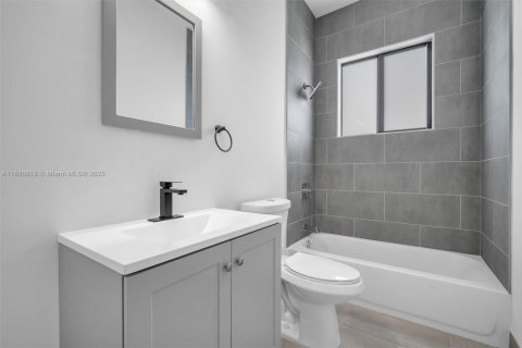 Touwnhouse à louer à Hallandale Beach, Floride: 3 chambres, 174.93 m2 № 1933339 - photo 10