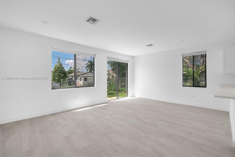 Touwnhouse à louer à Hallandale Beach, Floride: 3 chambres, 174.93 m2 № 1933339 - photo 18