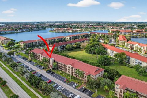 Copropriété à vendre à Pembroke Pines, Floride: 1 chambre, 87.33 m2 № 1970341 - photo 10
