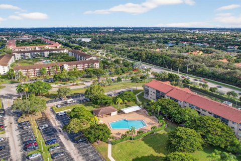 Copropriété à vendre à Pembroke Pines, Floride: 1 chambre, 87.33 m2 № 1970341 - photo 13