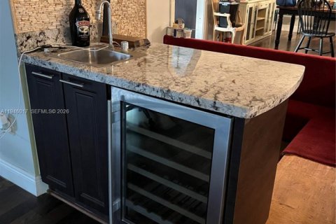 Casa en venta en Pembroke Pines, Florida, 4 dormitorios, 197.97 m2 № 2002643 - foto 8