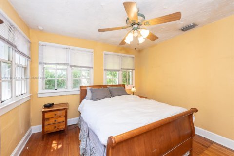 Купить виллу или дом в Корал-Гейблс, Флорида 2 спальни, 120.77м2, № 1973104 - фото 18