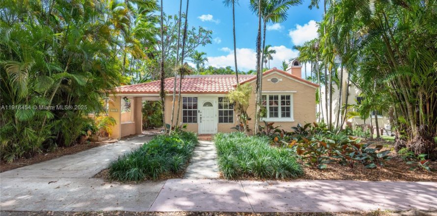 Дом в Корал-Гейблс, Флорида 2 спальни, 120.77м2 № 1973104