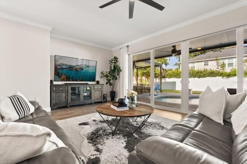 Casa en venta en Oviedo, Florida, 5 dormitorios, 314.01 m2 № 1885985 - foto 4